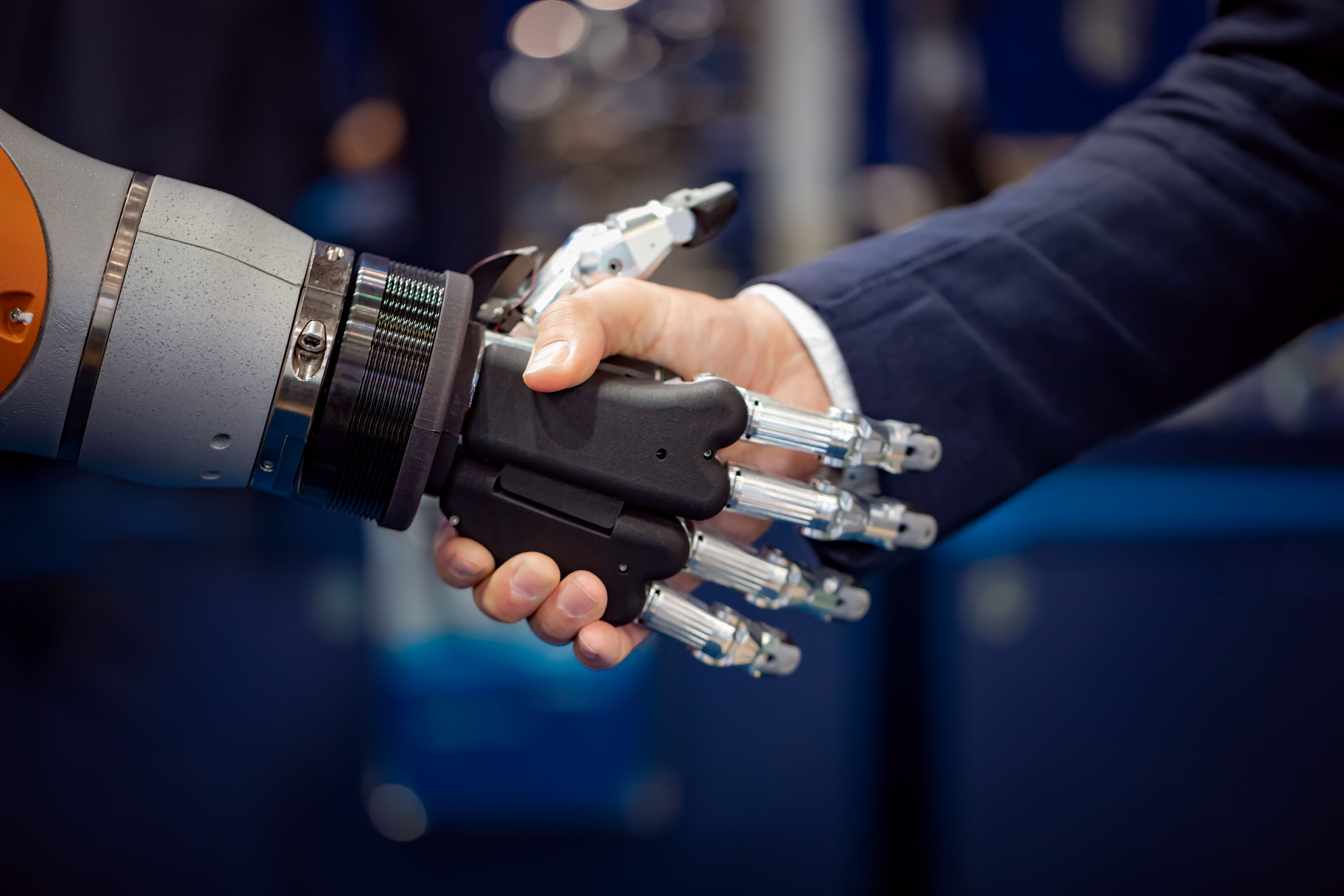 Робот обсуждай. Рука робота. Искусственный интеллект рука. Рука робота и человека. Рукопожатие робота и человека.